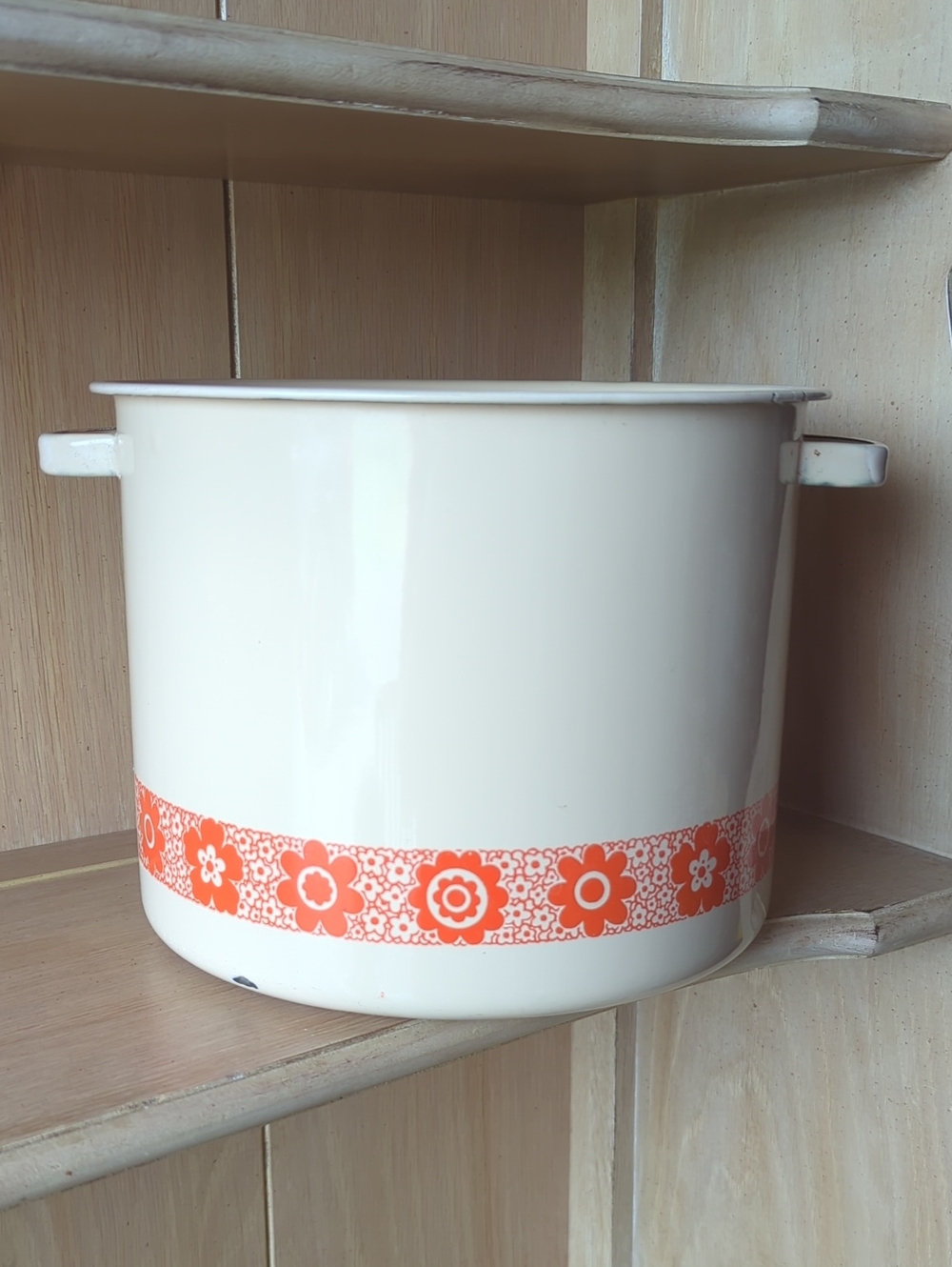 Cream Enamel Stockpot with Orange Floral Band